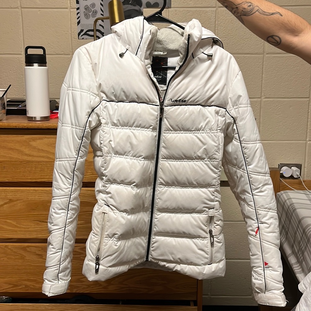 White puffer jacket